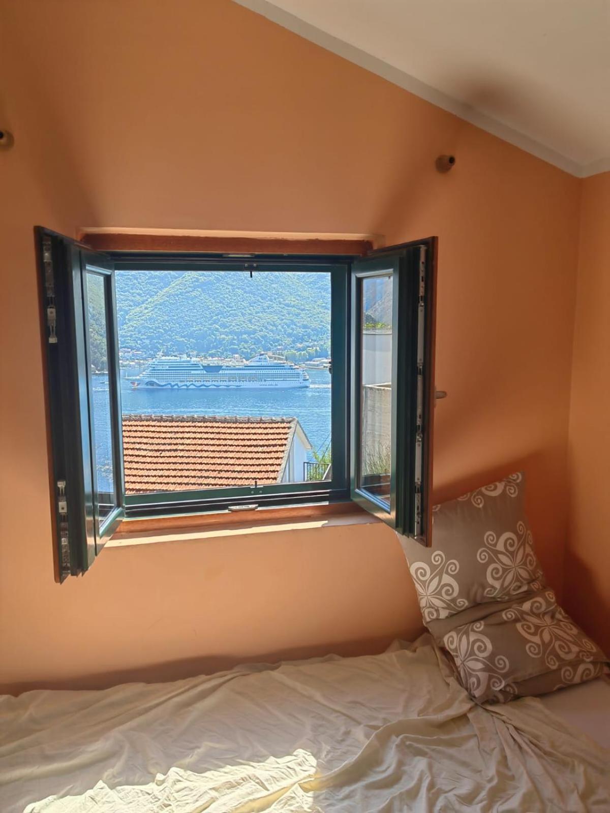 Holiday Home Sunny Hill Kamenari Exteriér fotografie
