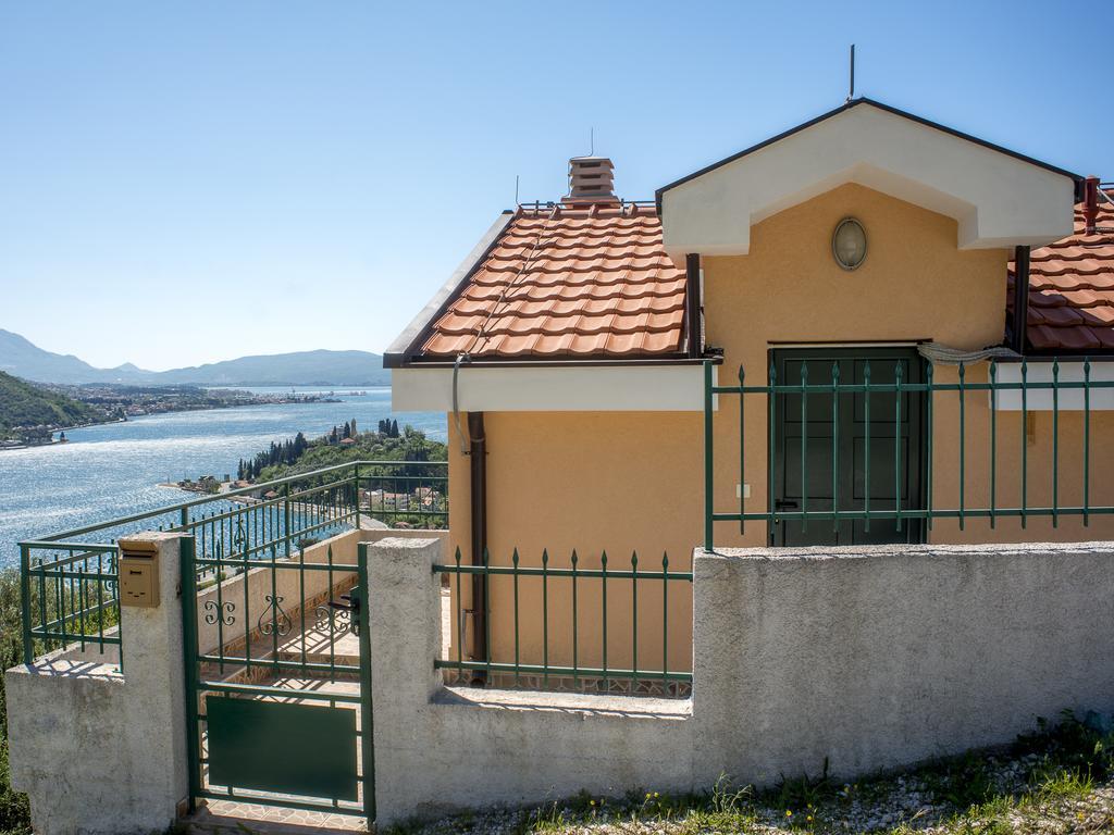 Holiday Home Sunny Hill Kamenari Exteriér fotografie